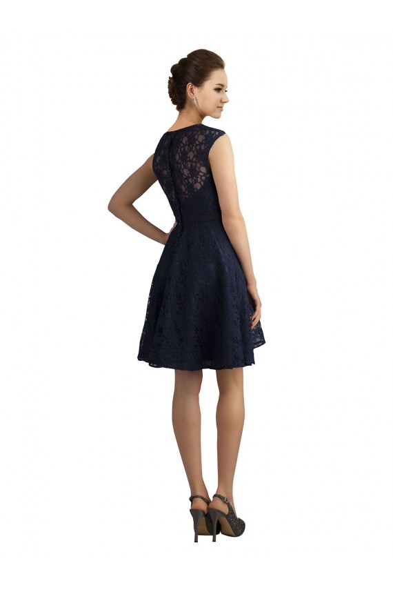 Azul marina oscuro línea A Cuello en V Encaje Corto Vestidos de dama de honor / Vestidos de cóctel Tiendas